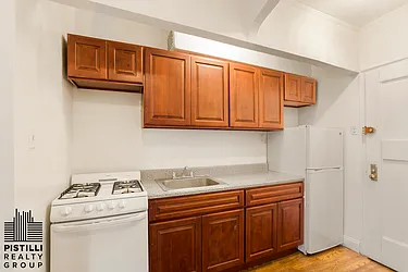 Rented by Pistilli Realty Group