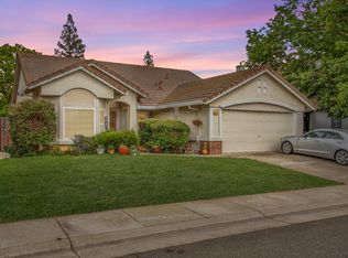 8877 Silvery Blue Way, Elk Grove, CA 95624