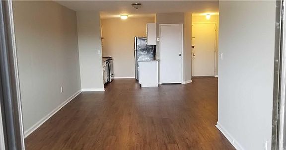 5th image of 185 W Park Ave APT 307