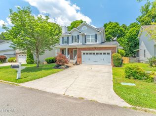 8121 Faircrest Ln, Knoxville, TN 37919
