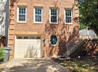 6300 Sharps Dr, Centreville, VA 20121
