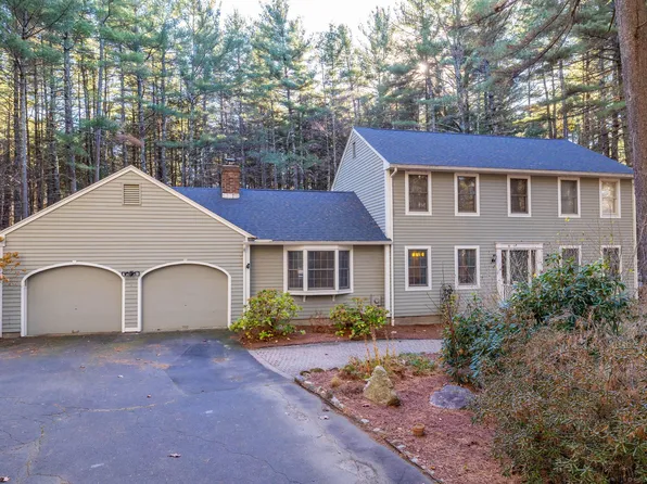 9 Gloucester Lane, Granby, CT 06060