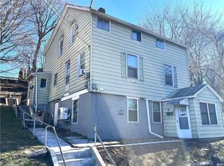 30 Willow St, Meriden, CT 06450