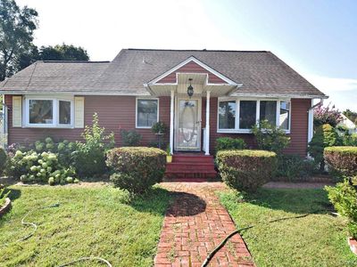 14 E Walnut Street, Central Islip, NY, 11722