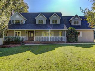 101 S Cameo Dr, Thomasville, NC 27360