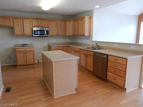 2nd image of 4862 Treeline Dr