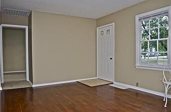 3rd image of 8223 Ward Pkwy