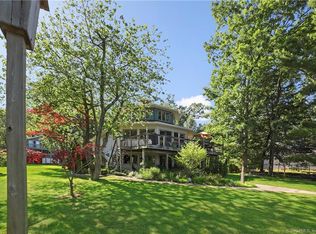 230 Crystal Lake Rd, Middletown, CT 06457