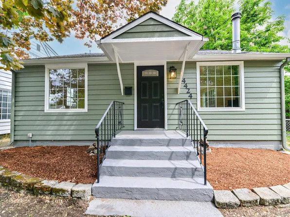 4424 N Hawthorne St, Spokane, WA 99205