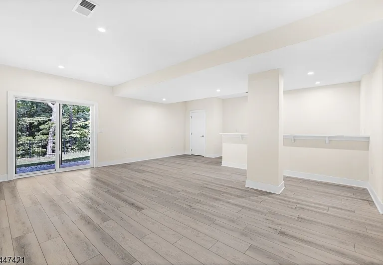 106 Swenson St — Photo 31