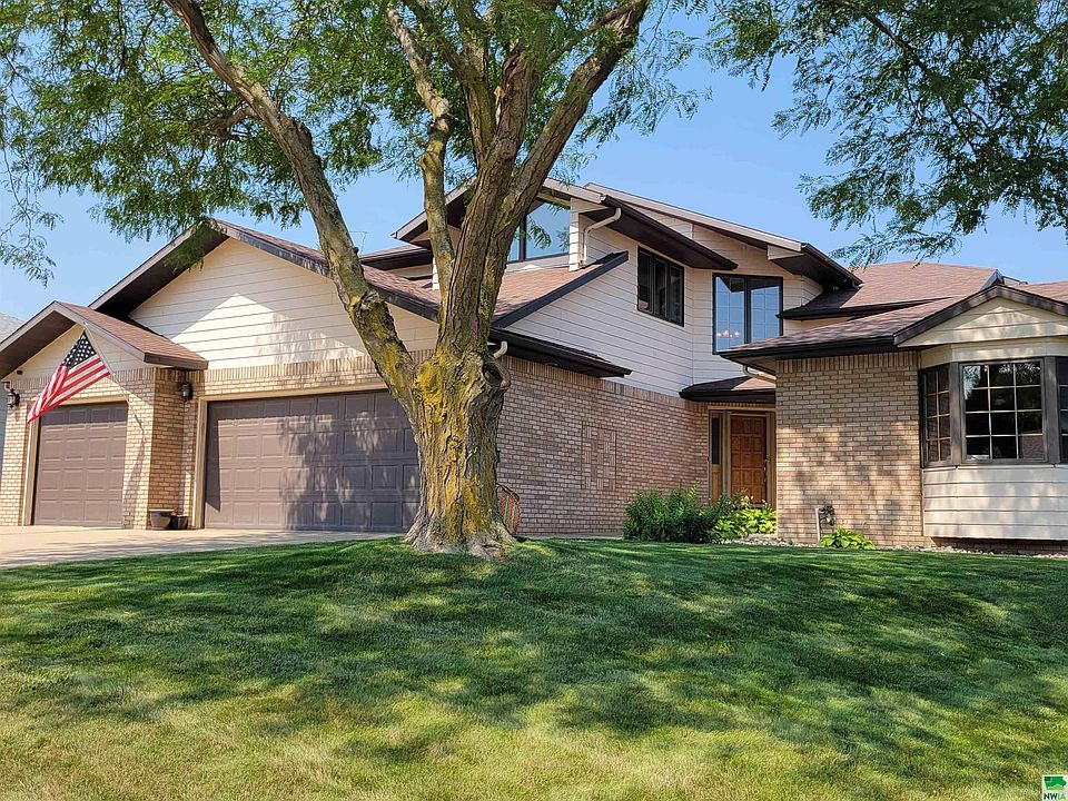 1st image of 4821 Robin Ln