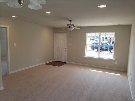 3rd image of 3205 Pemberton Ave