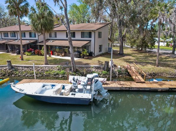 1637 SE Paradise Cir E #101