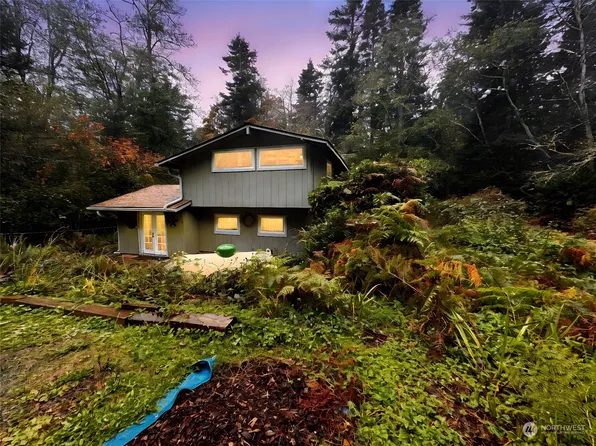 1662 S Nugent Road, Lummi Island, WA 98262