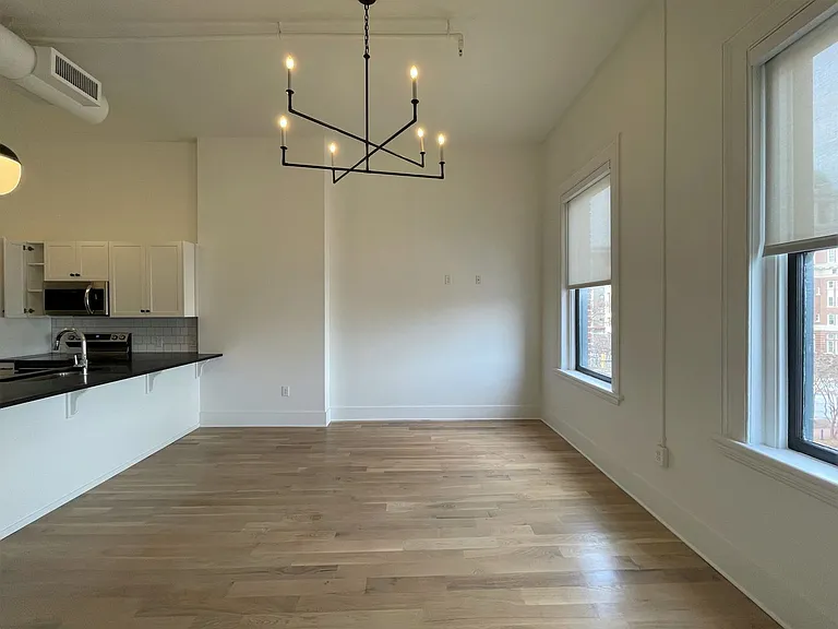 582 Mulberry St — Photo 55