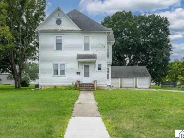 216 Cleveland Ave W, Winnebago, MN 56098