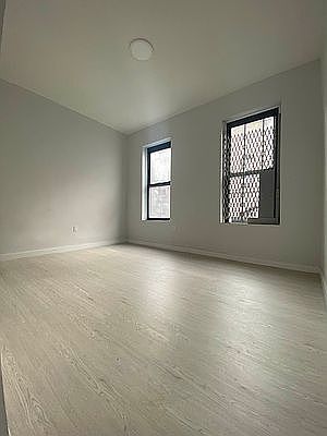 3rd image of 520 W 175th St #15A