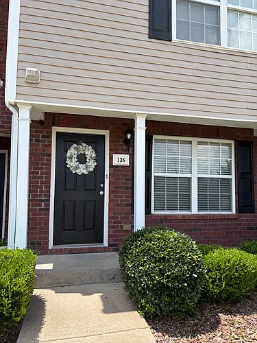 136 Oak Valley Cir Photo 1 136 Oak Valley Cir Photo 1