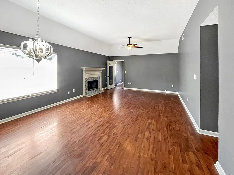 3903 Black Walnut Dr — Photo 4