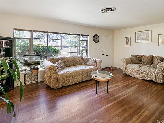 5th image of 17326 Sherman Way