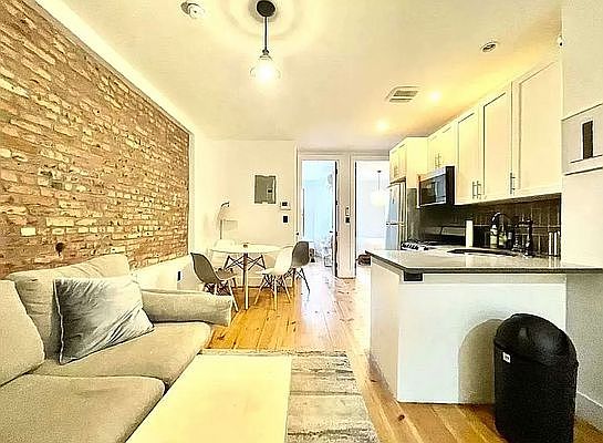2nd image of 560 Morgan Ave APT 3R