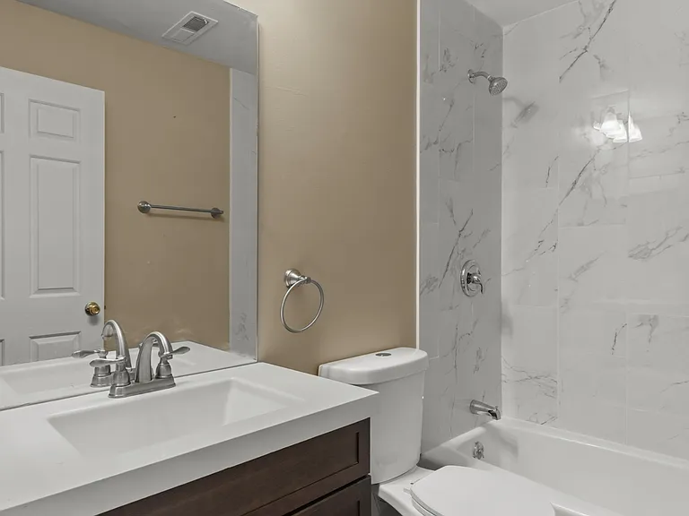 2161 Thurman Ave — Photo 5
