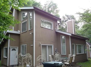 5613 Pembrook Dr, Tobyhanna, PA 18466