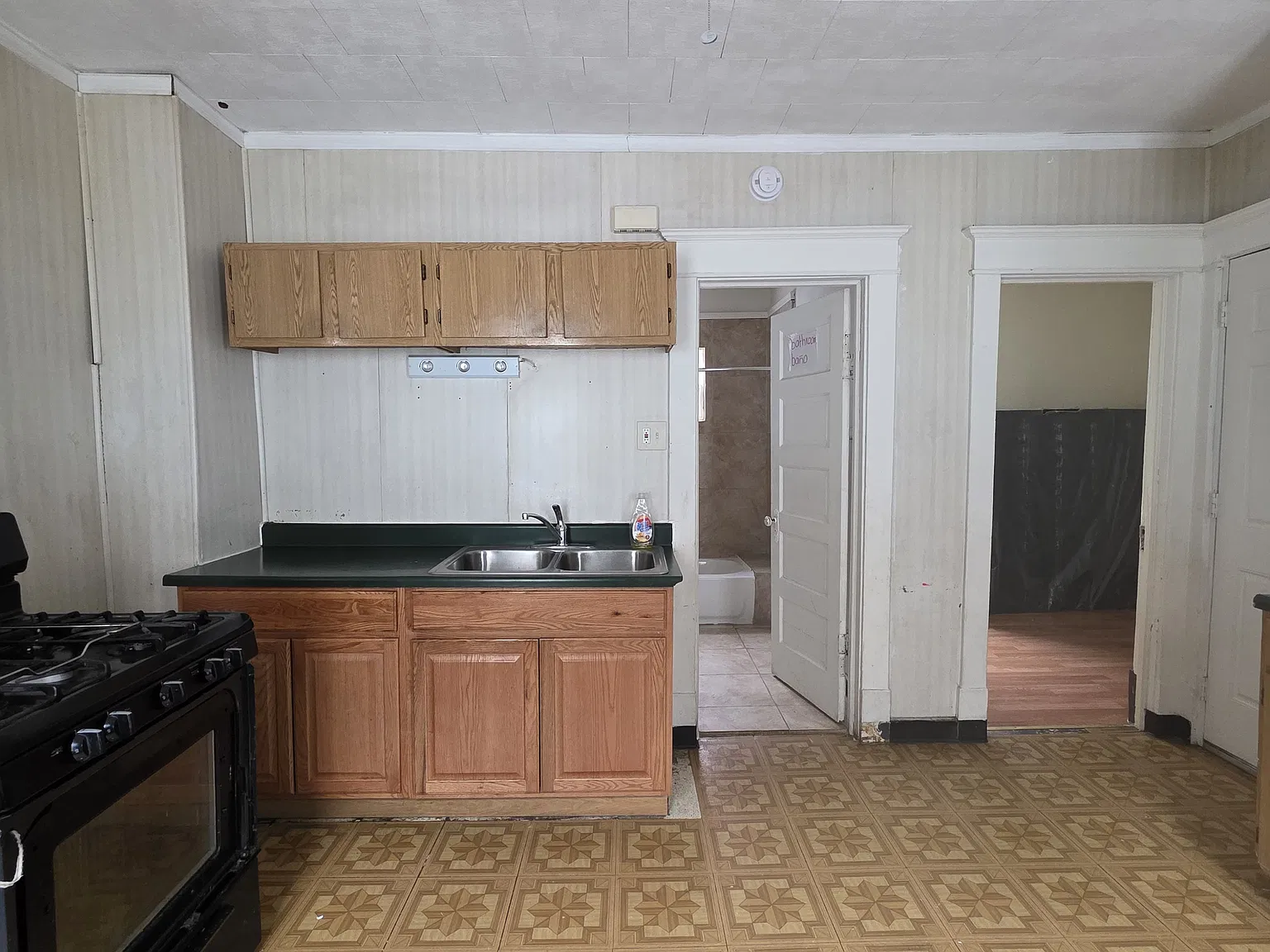 2 bed, 1000 sqft, $800 — Photo 3