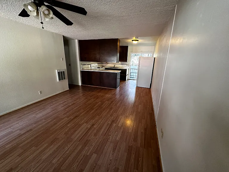 4300 Gray St — Photo 7
