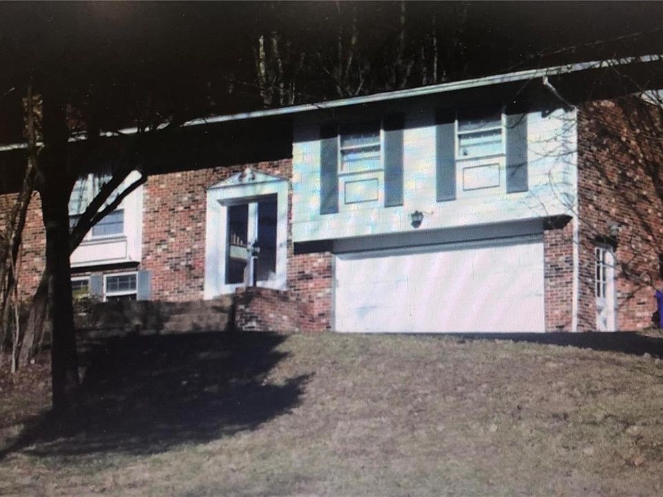 2nd image of 17944 Rosemar Ln