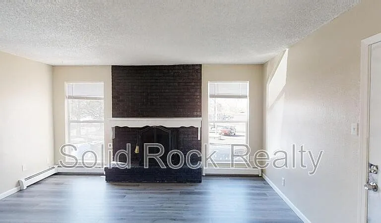 357 Gahart Dr #4 — Photo 5