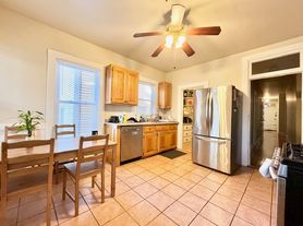 89 Hillside St, Mission Hill, MA