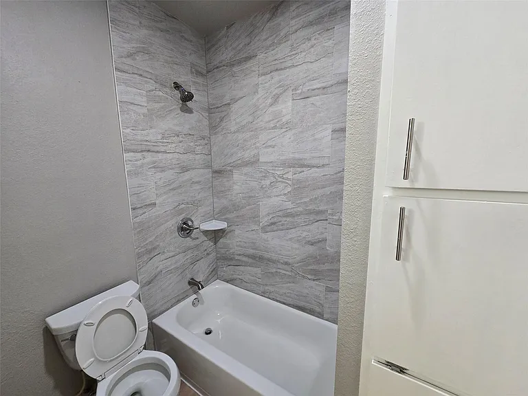 1818 Augusta Dr #15 — Photo 28