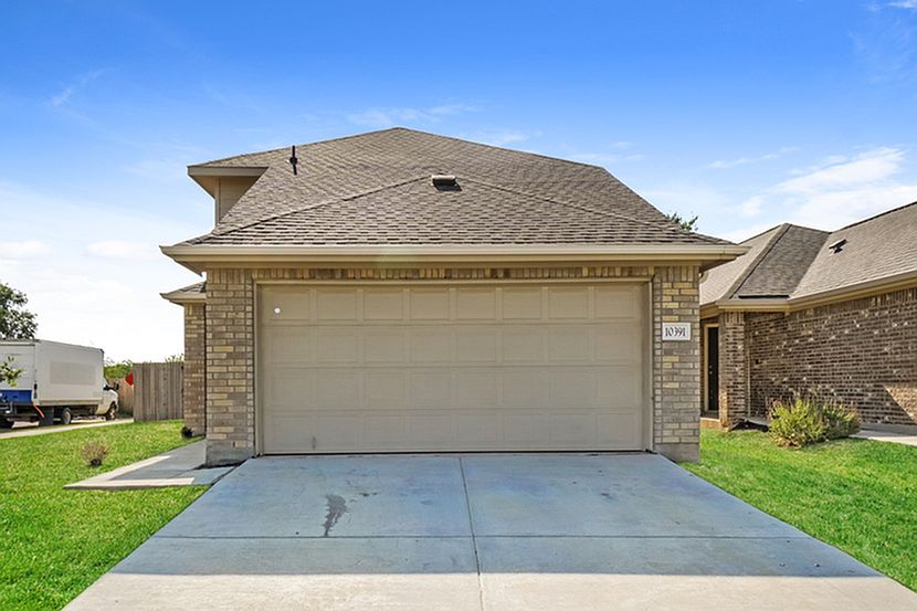 1st image of 10391 Clearwater Way