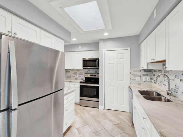 4047 W Maple Rd APT B-202