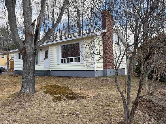 3rd image of 7 Pinehurst Ave