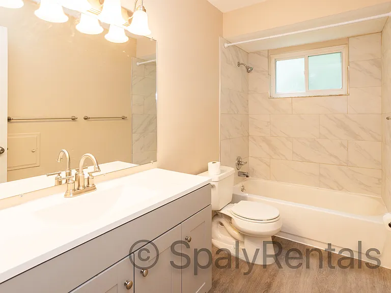 Full Bathroom