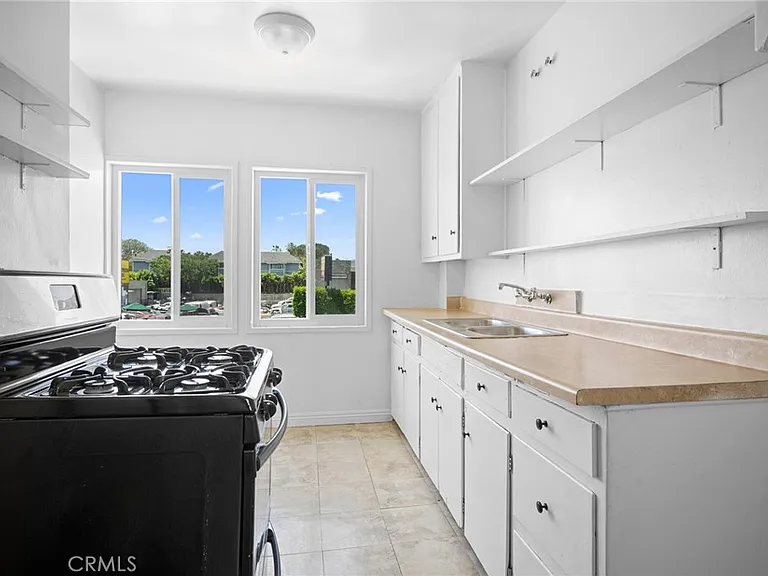6634 Lankershim Blvd #C — Photo 7