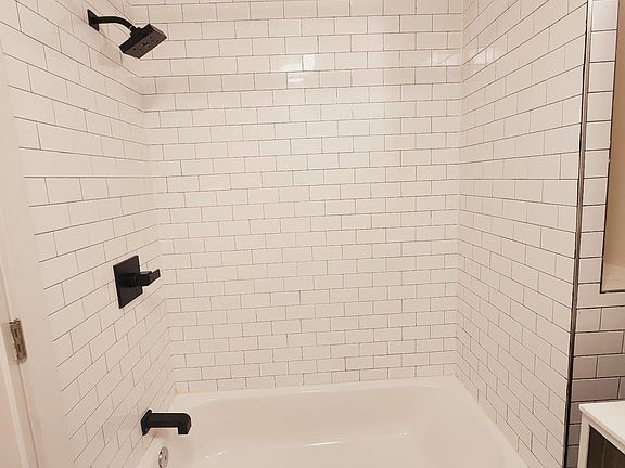 4th image of 19 Jewett Ave #200R