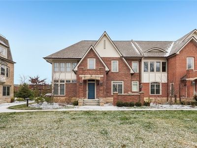 33 Ashbourne Dr #108, Westlake, OH, 44145