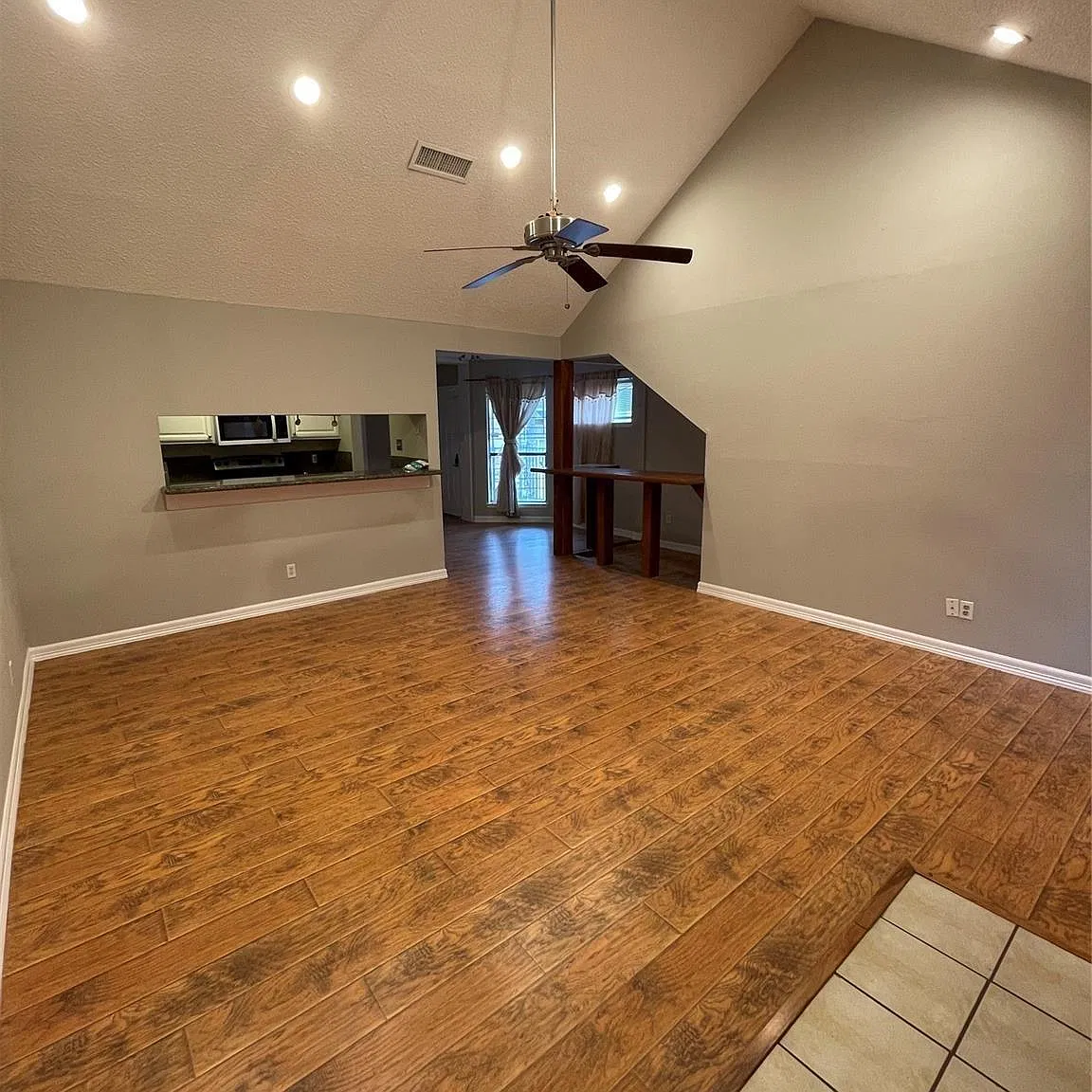 2 bed, 2.0 bath, 1191 sqft, $1,600 — Photo 1