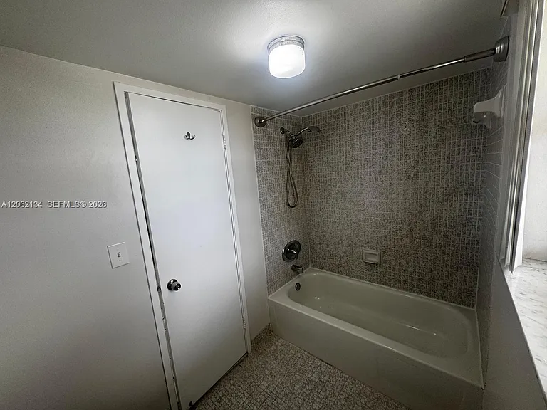 210 174th St #2110 — Photo 17
