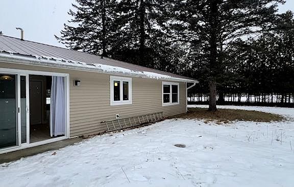 rear with huge side and rear yard