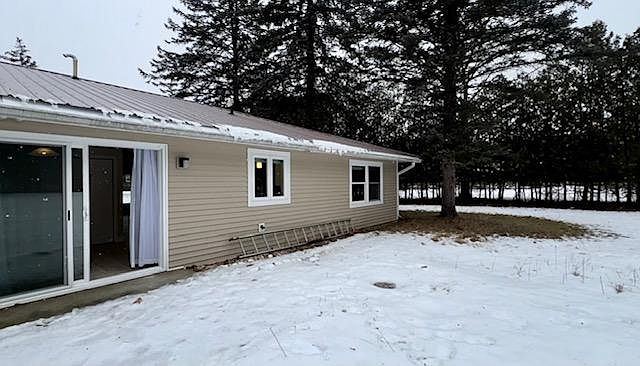 rear with huge side and rear yard