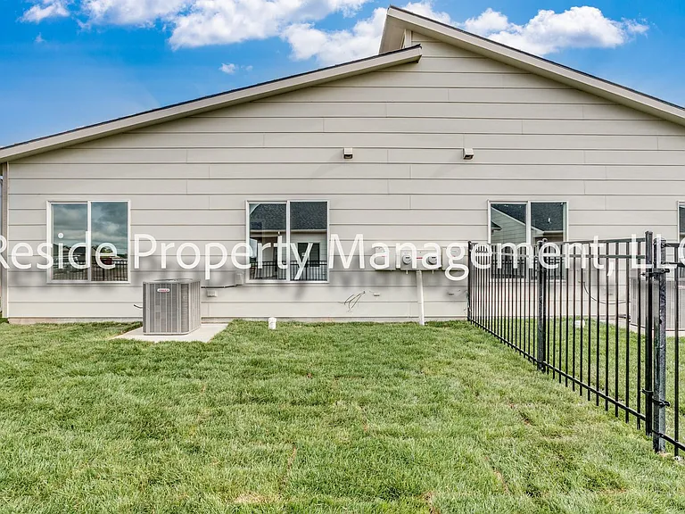 2150 N Melody Ct — Photo 12