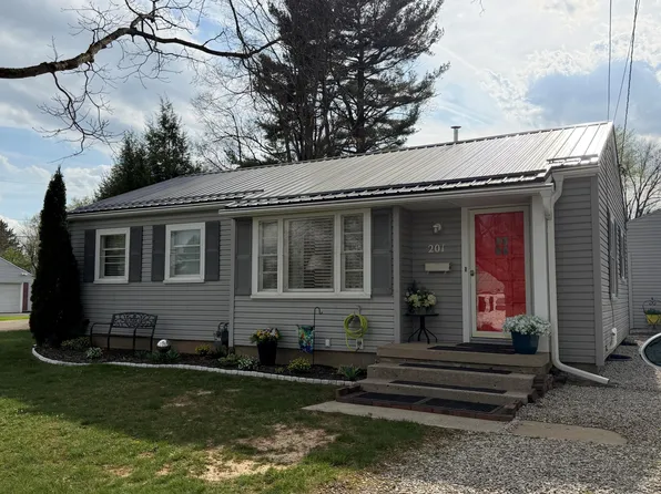 201 Rose Ave, Mount Vernon, OH 43050