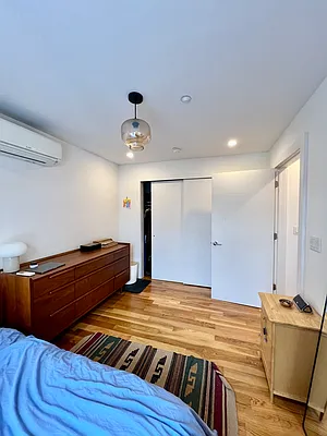 Rented by REAL New York | media 18