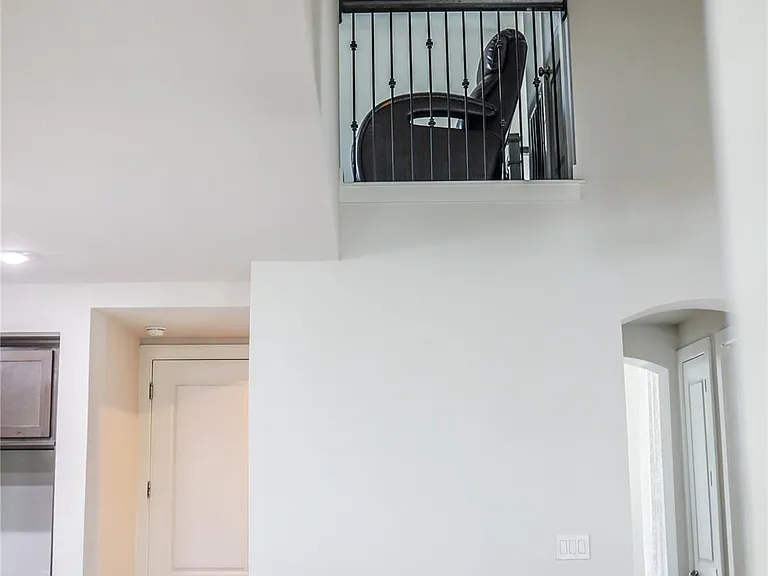 112 Rosebush Dr — Photo 16