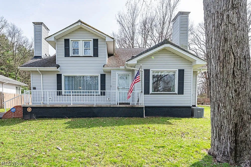 947 Ottawa Dr photo 1