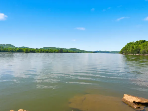 2699 Brooks Bend Ln, Gainesboro, TN 38562